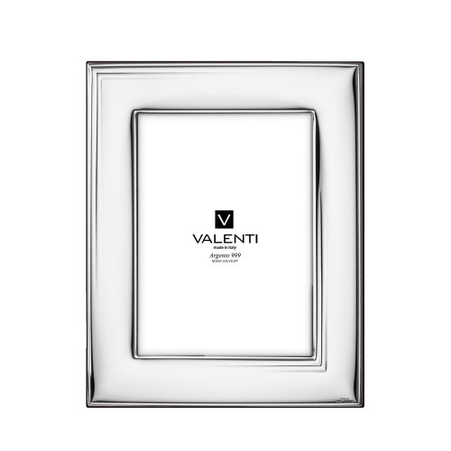 Cornice portafoto Valenti Argenti codice 52129/5L in Argento 999 Miro-Silver®, caratterizzata da un elegante bordo liscio e finitura lucida, ideale per esporre e valorizzare fotografie e ricordi preziosi.